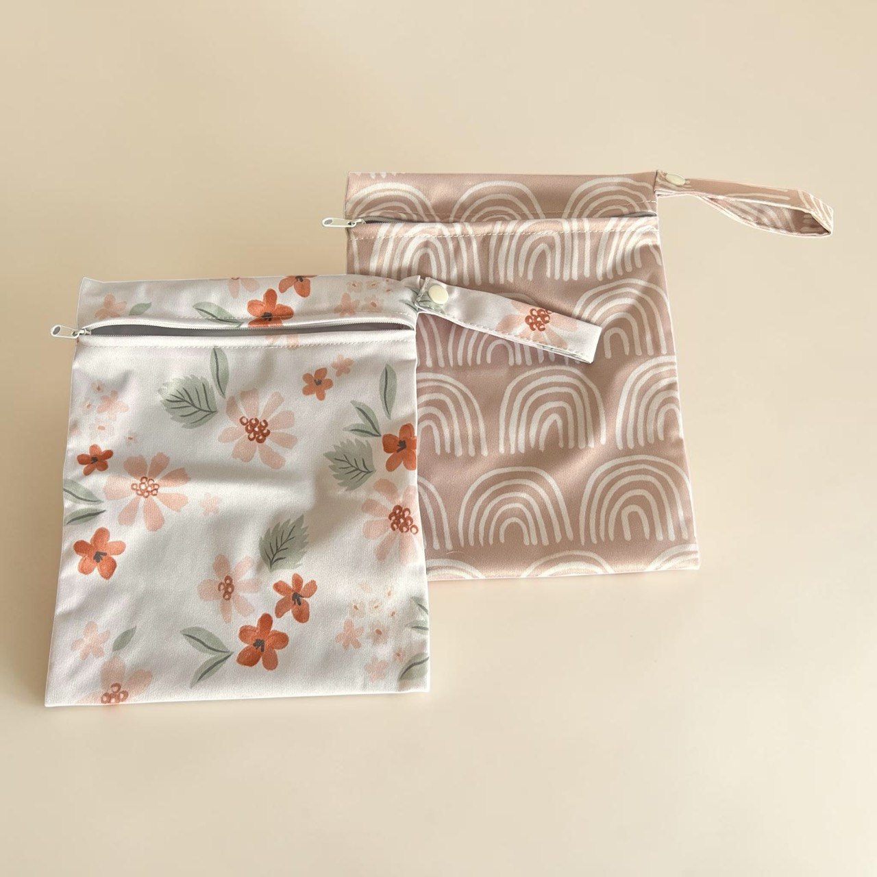 Waterproof Wet Bag – Reusable Diaper & Swim Bag for Beach, Travel & Nappy Changes