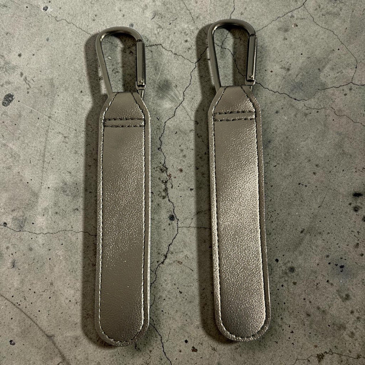 Leather Stroller Hooks – Universal Bag Clips for Prams & Pushchairs (Set of 2)